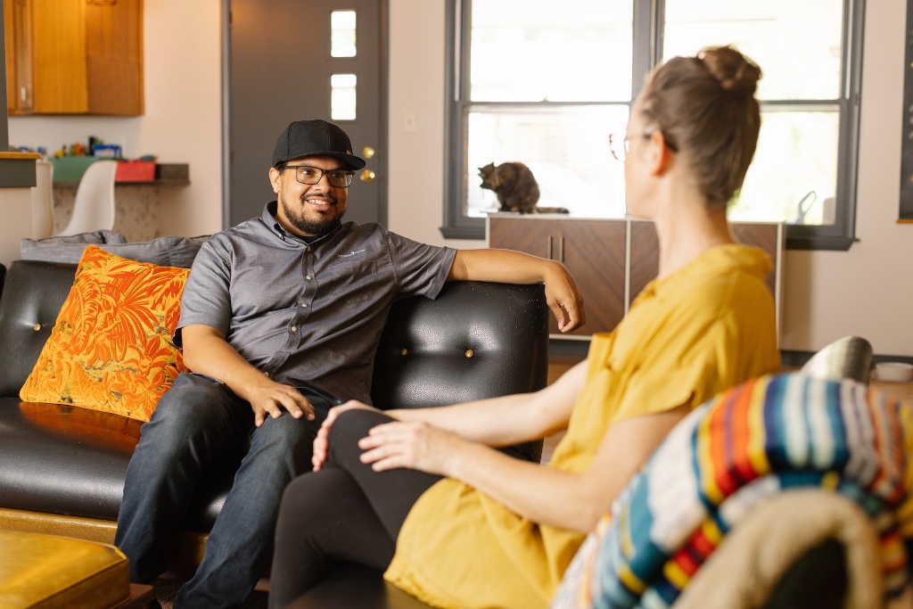 Torlando Hakes consulting with a client